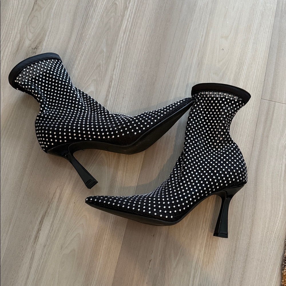 Stylish Black and silver Heeled Boots